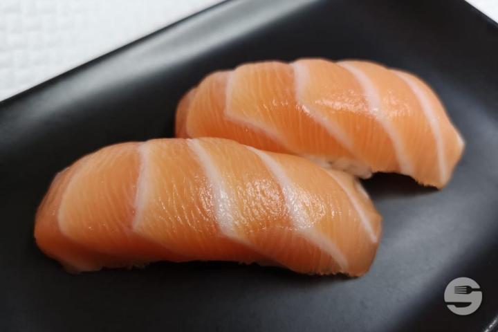 Salmon Nigiri-Sushi - Kirin