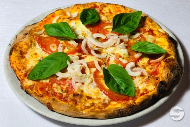 Pizza Casa Nostra - Au Petit Chalet