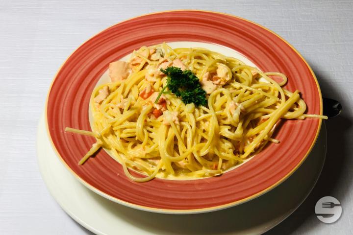 Spaghetti aux Deux Saumons - Au Petit Chalet