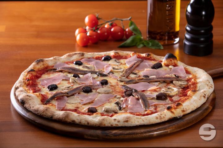 Pizza 4 Stagioni - La Rustica