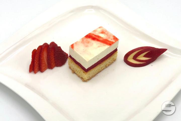 Sable Himbeer Panna Cotta (105g) - Patisserie Hochgenuss