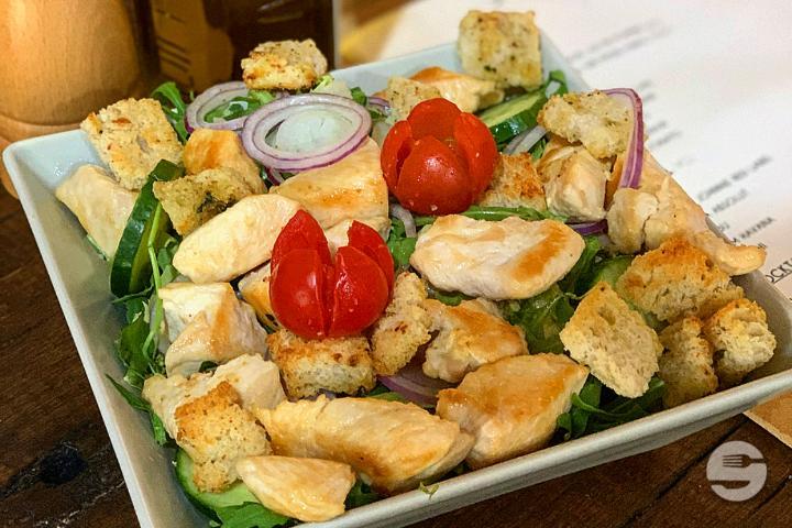 Fitness Salad - La Fontaine Restaurant