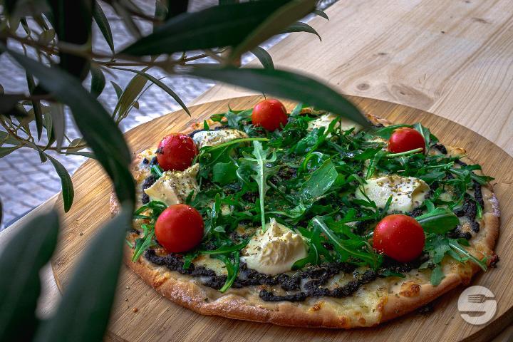 Pizza Latina - La Fontaine Restaurant
