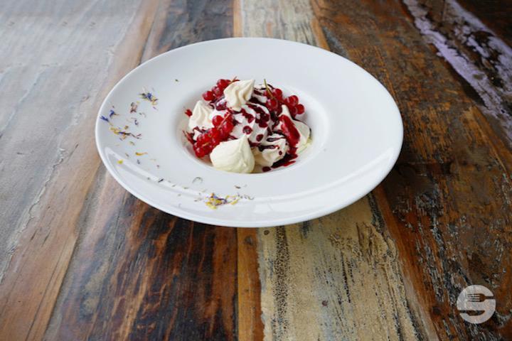 Meringues à la Crème Double de Gruyère - Le Carré