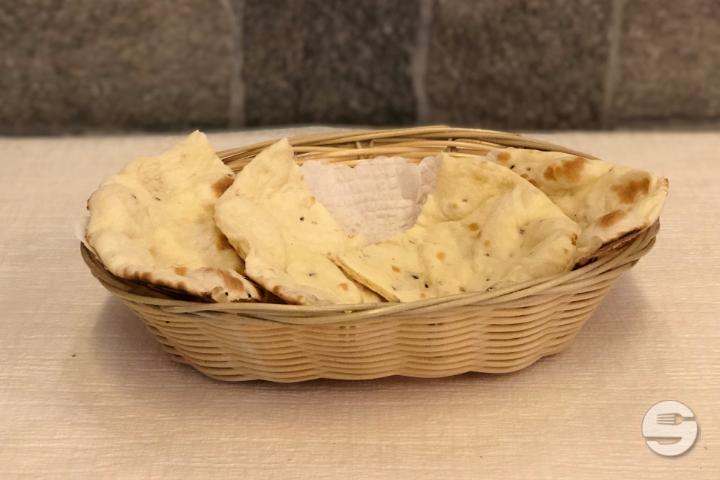 Naan (mit oder ohne Butter) - Saffron
