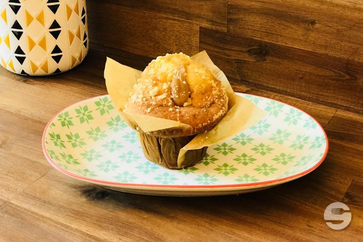 Cinnamon Apple Muffin - La Pause