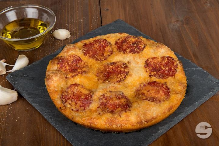 Garlic and Salami Bread - Rolling Pizza Carouge