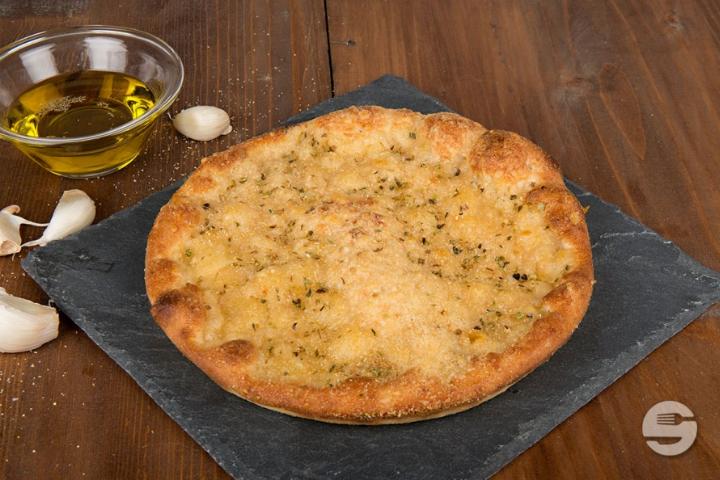 Garlic and Cheese Bread - Rolling Pizza Carouge