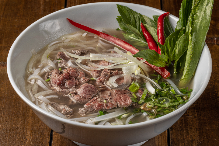 Pho Soup with Beef - Les Rues de Saïgon