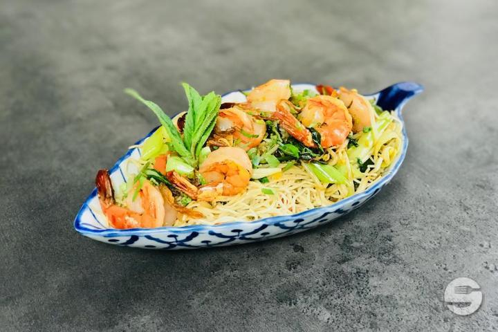 Nouilles Sautées aux Crevettes - Les Rues de Saïgon