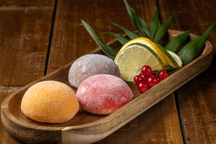 Green Tea Ice Mochi - Les Rues de Saïgon