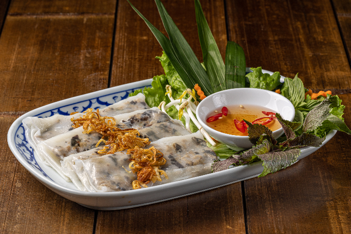 Vietnamese Steamed Crepe with Pork - Les Rues de Saïgon