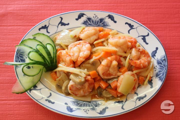 55. Crevettes à la Sauce Piquante - Le Papillon