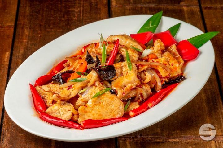 Poulet à la Sauce Piquante - Le Printemps