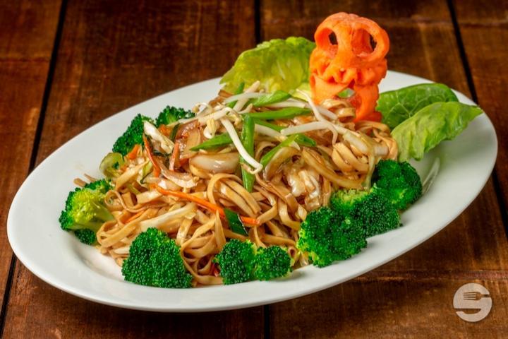 Nouilles Sautées aux Légumes - Le Printemps