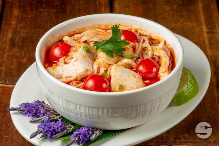 Soupe Tom Yum au Poulet - Le Printemps