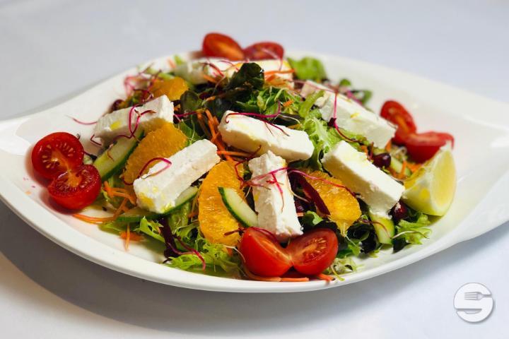 Orange & Fresh Goat Cheese Salad - Kiran