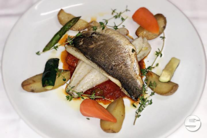 Filet de Loup de Mer à la Méditerranéenne - Zafferano