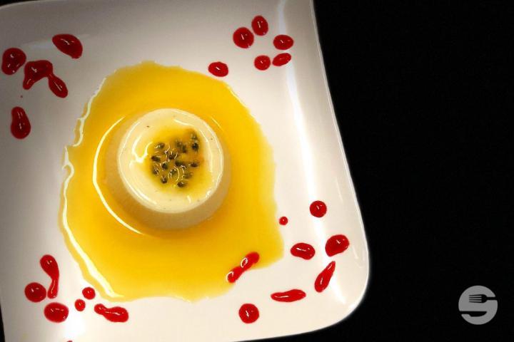 Panna Cotta with Passion Fruits - Zafferano