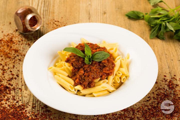 Bolognese Penne - Le Toucan