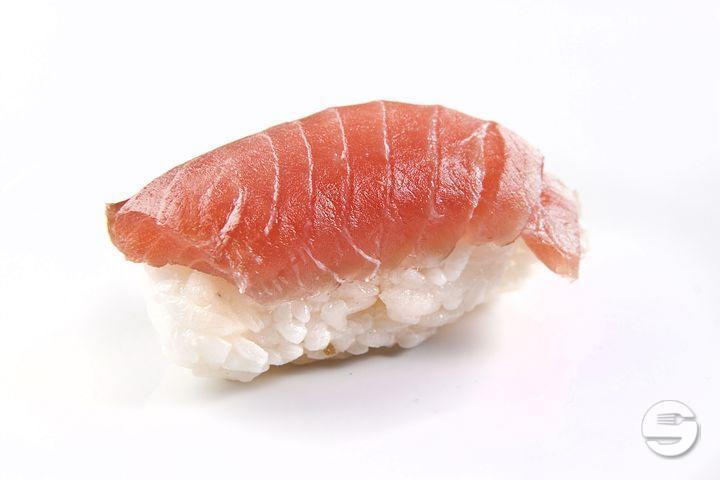 301. Nigiri Saumon - HOKAIDO