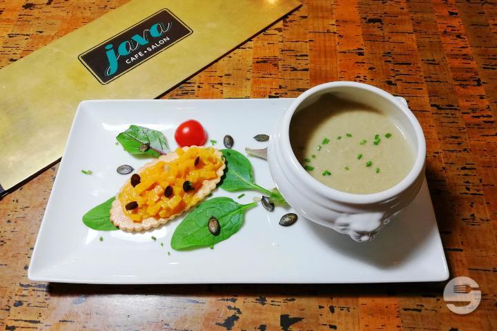 Cream of porcini mushroom soup with quinoa milk - Java Café - Salon