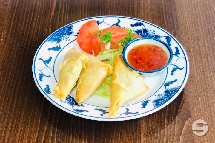 18. Chicken Curry Friand - Ô Bambou