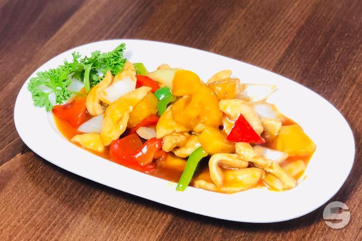 54. Chicken with Pineapple Sauce - Ô Bambou