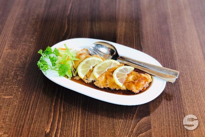 47. Fish with Lemon Sauce - Ô Bambou