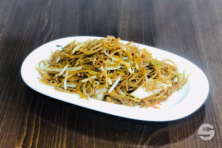 105. Fried Noodles with Chicken - Ô Bambou