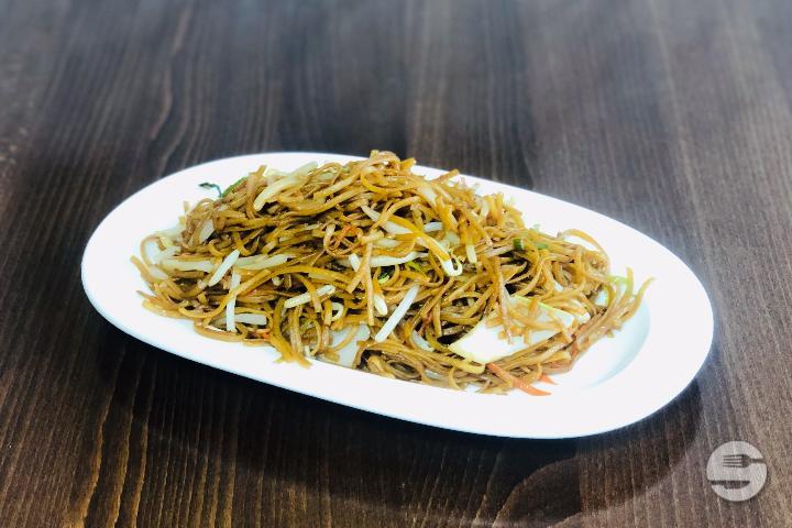 109. Fried Noodles with Vegetables - Ô Bambou