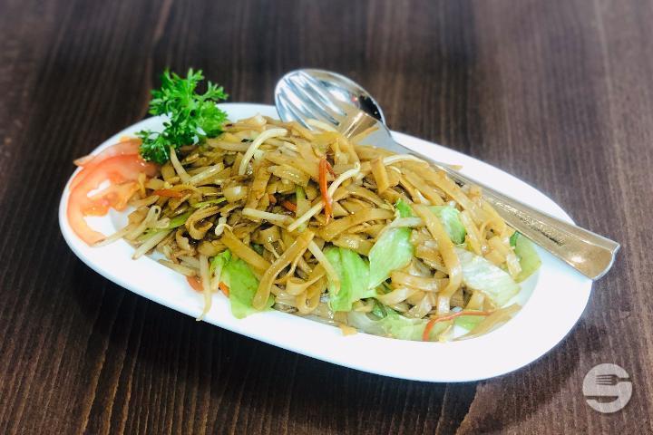 003. Fried Rice Pasta with Shrimps - Ô Bambou