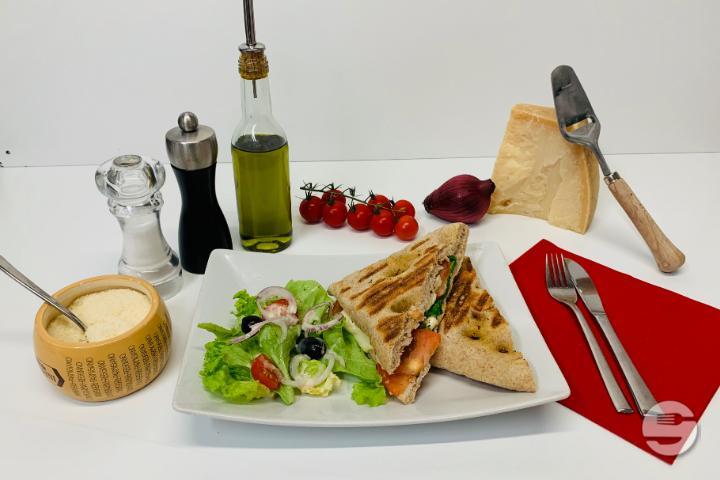Panini Tomates Mozzarella - Pasta Bar Francesca