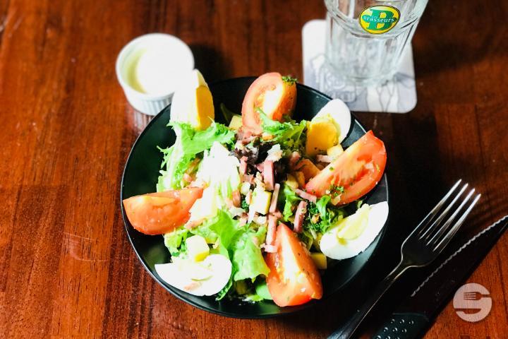 Half Brasseur's Salad - Les Brasseurs