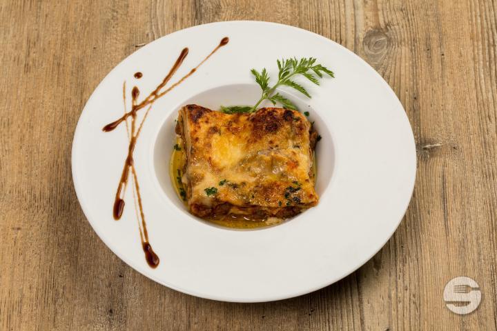 Homemade Beef Lasagna - Le Petit Raphael
