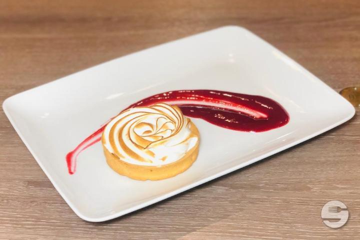 Lemon Pie with Meringue - Les Brasseurs