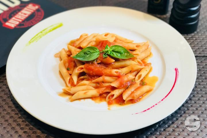 Penne Pomodoro e Basilico - VIVENDO