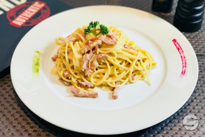 Spaghetti Alla Carbonara - VIVENDO