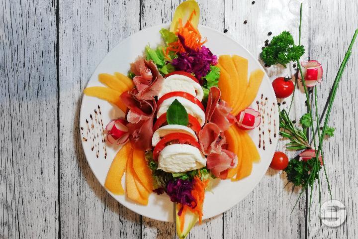 Salade Caprese - La Croquignole