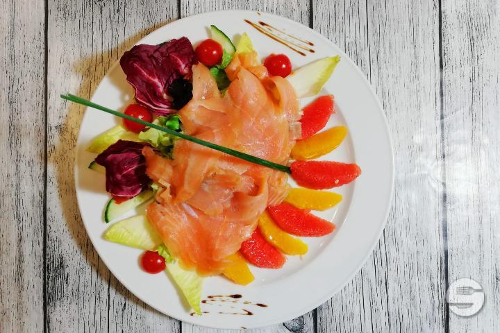 Salade de pamplemousse et saumon fumé - La Croquignole