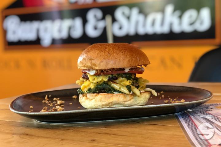 We No Speak Americano Burger - Burgers & Shakes