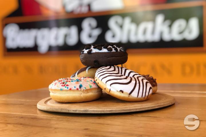 Daily Donut - Burgers & Shakes