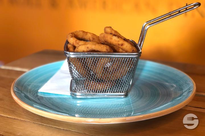 Onion rings - Burgers & Shakes