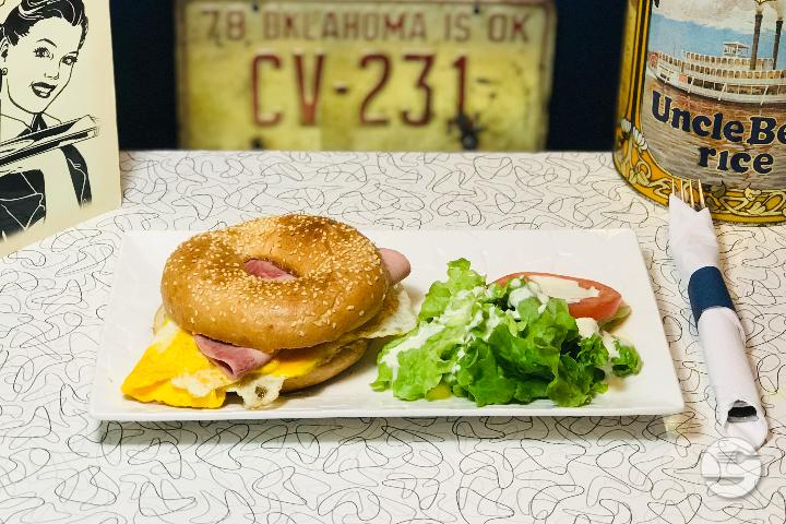 Bagel Ham - Happy Days Diner