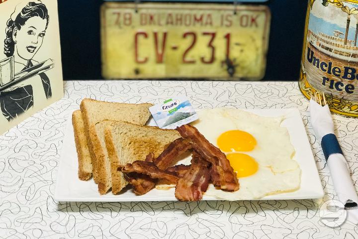 2 Eggs, Toasts, with Sausage and Bacon - Happy Days Diner