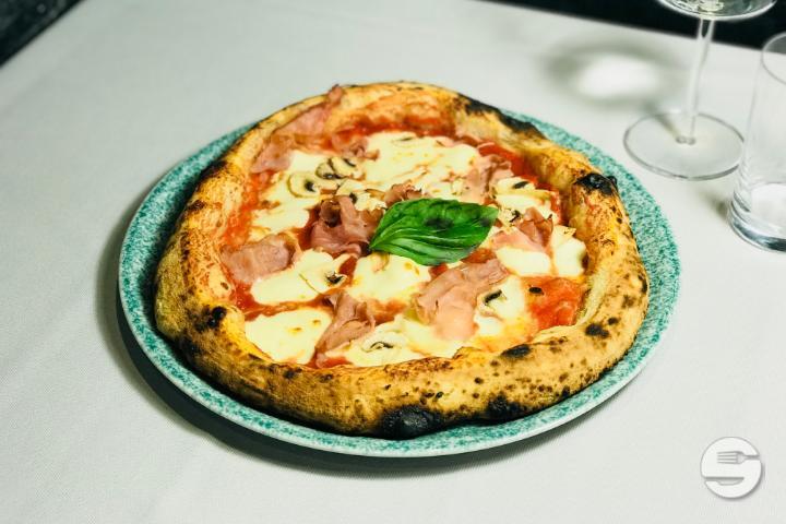 Pizza Prosciutto E Funghi - Scaramu