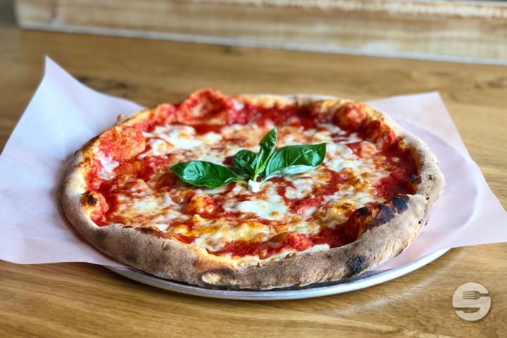 Pizza Margherita 27 cm - Nero