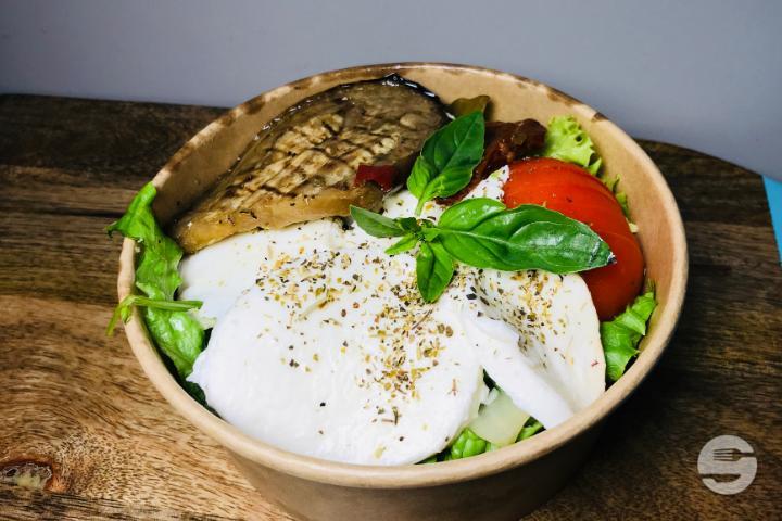 Mozzarella Salad - Chez Rafaelle