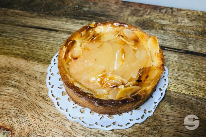 Pear-Almonds Pie - Chez Rafaelle