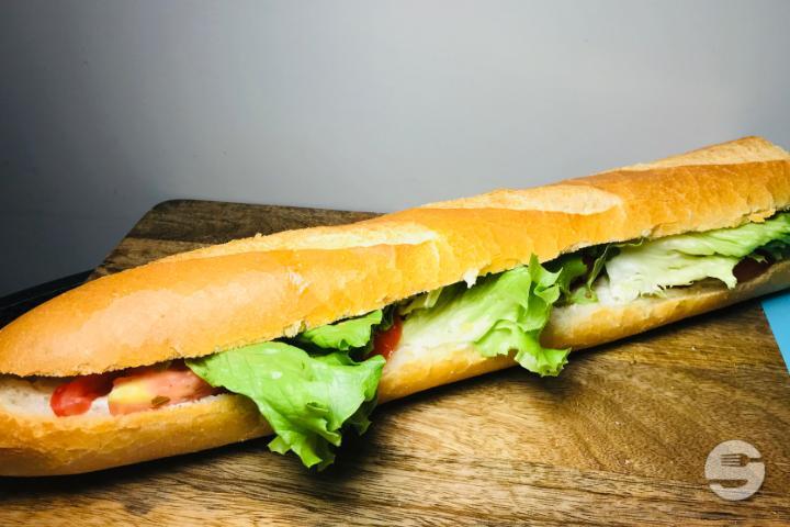 Spicy Chicken Sandwich - Chez Rafaelle